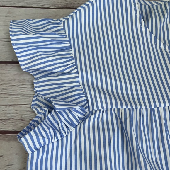 Women’s‎ Ruffle Sleeve Top - Picture 3 of 6